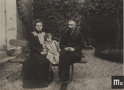 Pierre, Marie et Irène Curie 